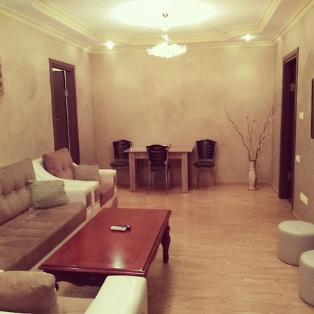 Tamar'S Apartment On Inasaridze 7A Batumi Kültér fotó